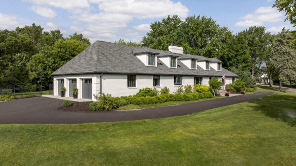 Mikan Custom Homes